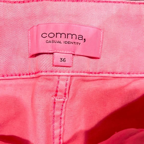 Comma, Women’s Denim Short - Picture 6 of 8